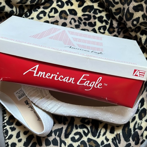 American Eagle fabric cream flats - Picture 6 of 7